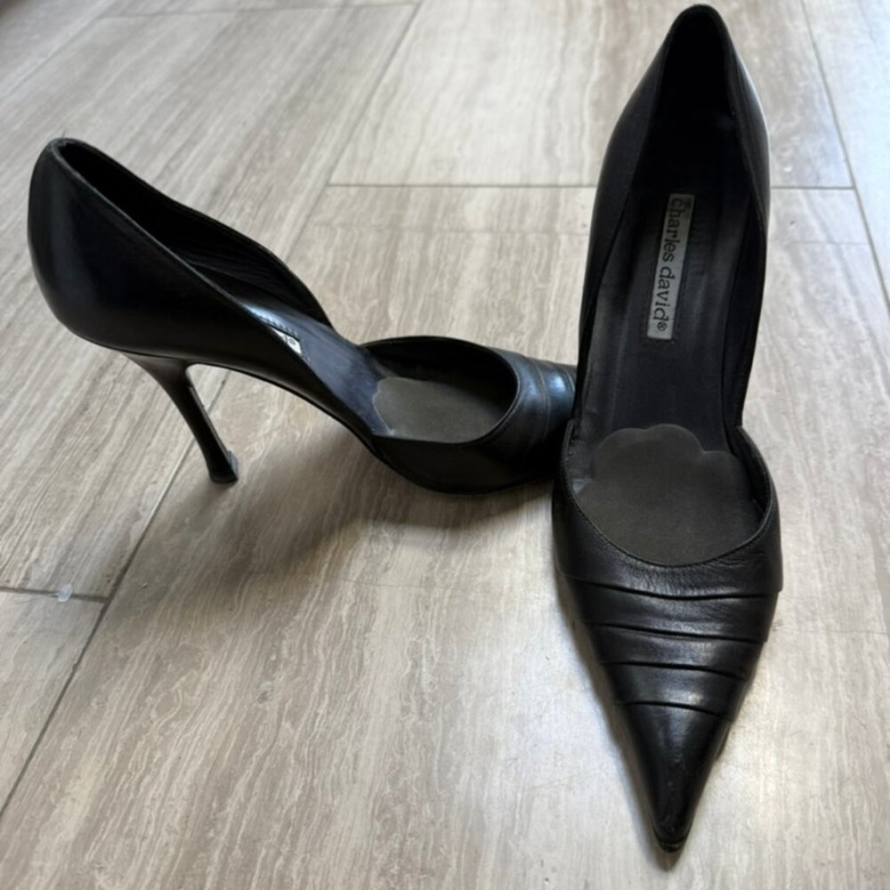 Charles David Black Pumps